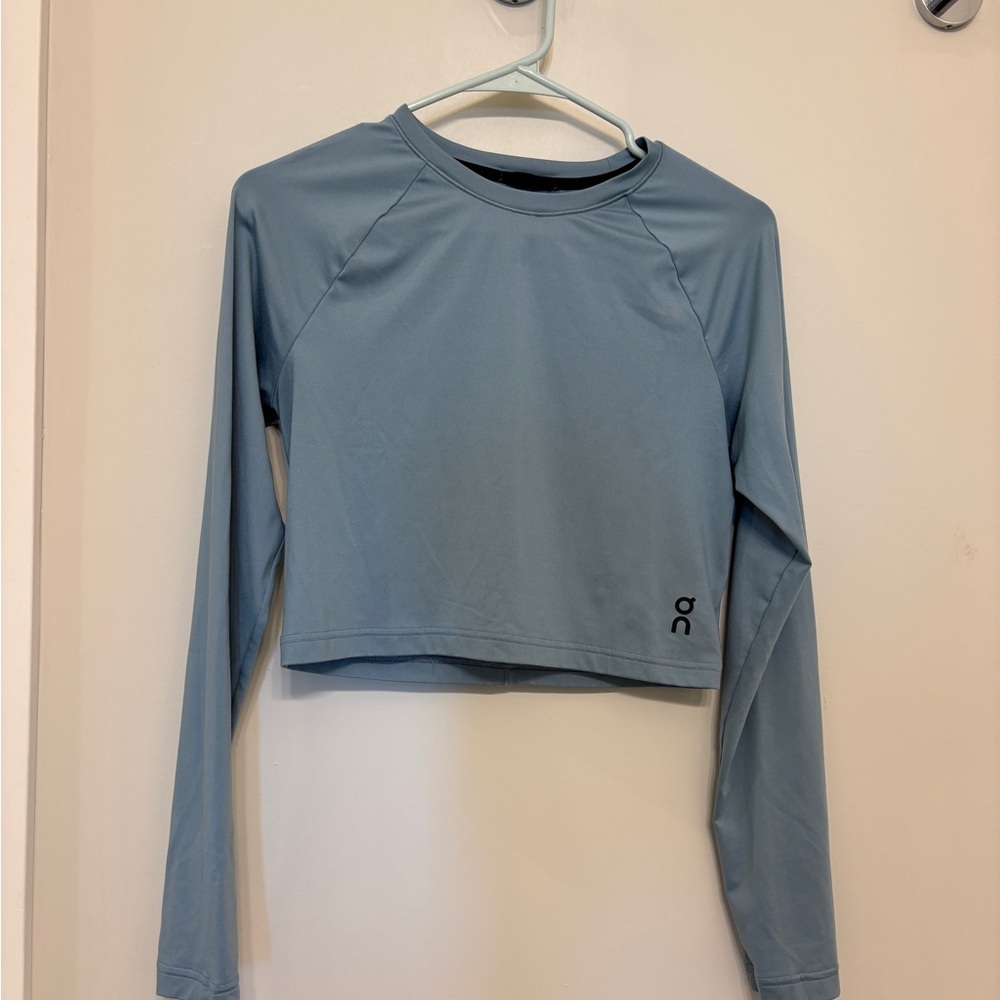 On Running Women's Blue Long Sleeve Top